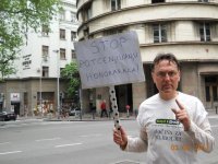 Protest ispred Radio Beograda